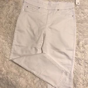 Tribal Jeans- White. Dream Jean. NWT